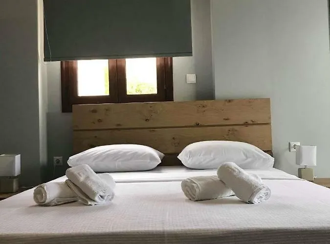 Light Blue House 1 Poúlithra